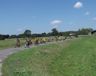 Single na rowerach: rezerwat przyrody  Stawy Raszyńskie