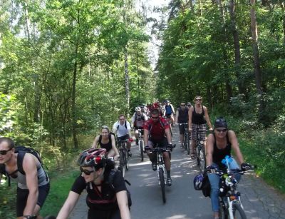 Single na rowerach: wiosna w Puszczy Kampinoskiej
